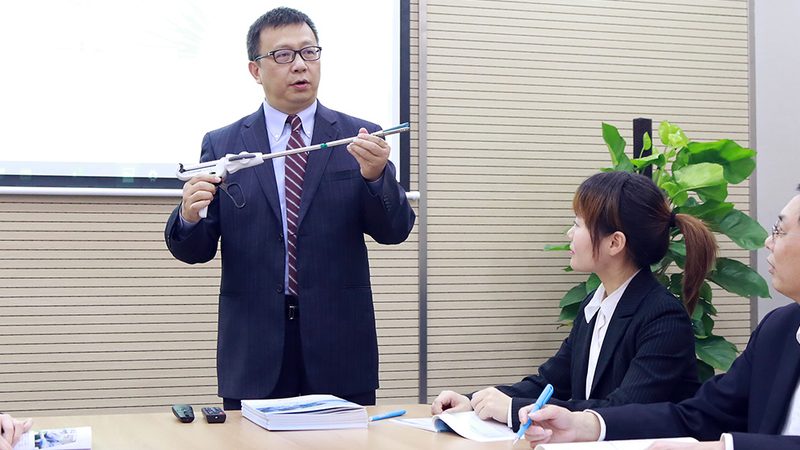 小标题：课程设计工具的重要性